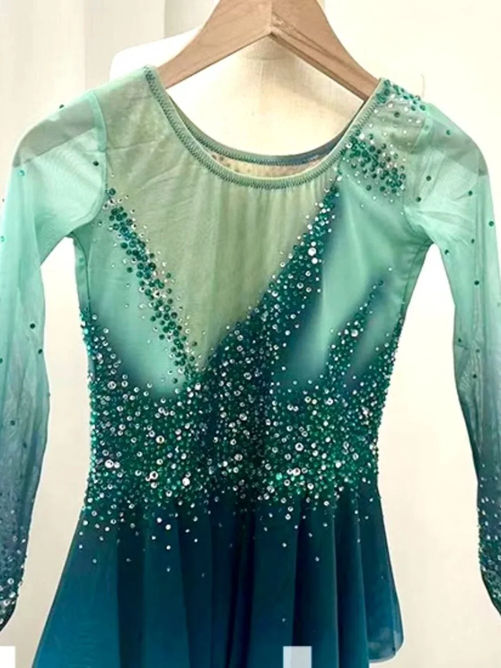 New Green Crystal Figure Skating Dress Approx. Girls 8–10